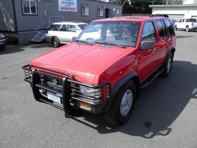 Photo of 1995 Nissan Pathfinder