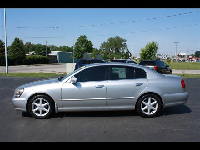 Photo of 2003 Infiniti Q45