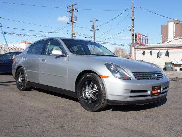 Photo of 2004 Infiniti G35