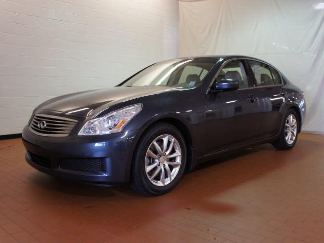 Photo of 2009 Infiniti G37 Sedan