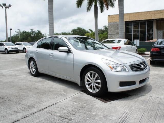 Photo of 2009 Infiniti G37 Sedan