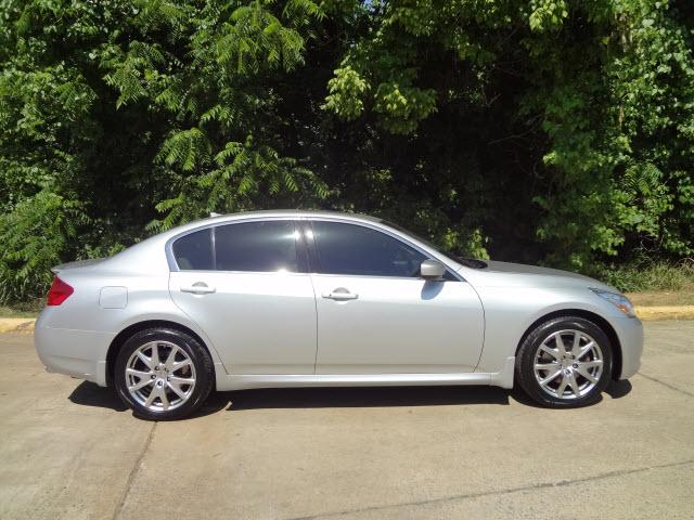 Photo of 2009 Infiniti G37 Sedan