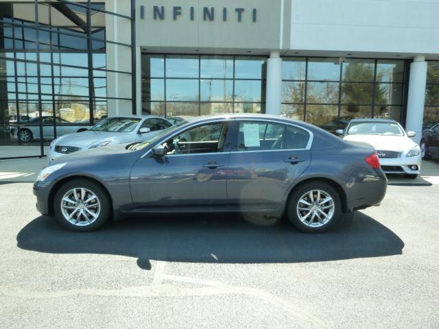 Photo of 2009 Infiniti G37 Sedan