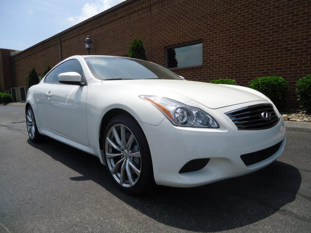 Photo of 2009 Infiniti G37