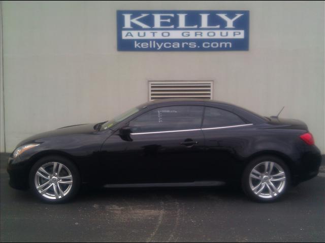 Photo of 2009 Infiniti G37