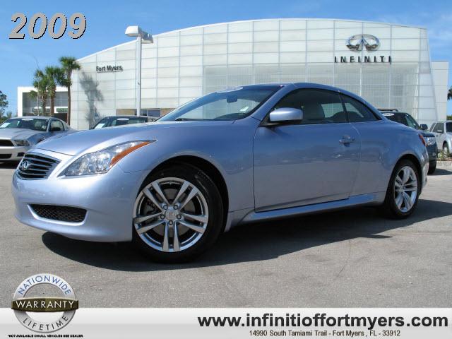 Photo of 2009 Infiniti G37 Convertible