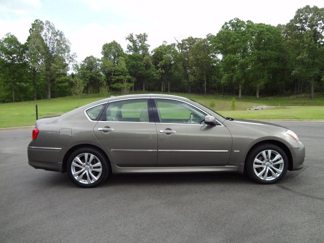 Photo of 2009 Infiniti M35