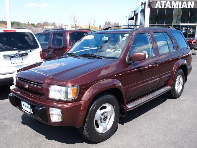 Photo of 1998 Infiniti QX4