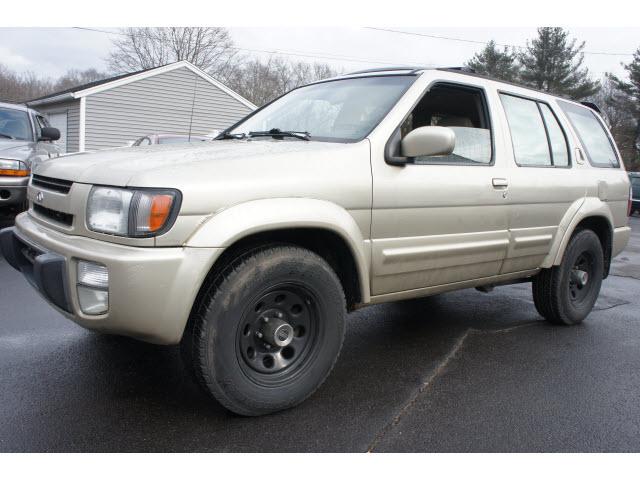 Photo of 1998 Infiniti QX4