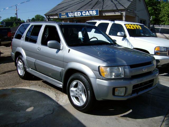 Photo of 2001 Infiniti QX4