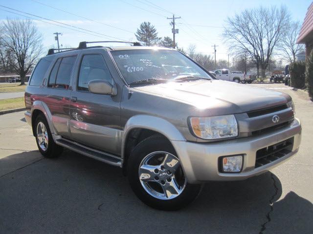 Photo of 2002 Infiniti QX4