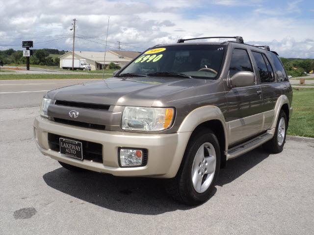 Photo of 2001 Infiniti QX4