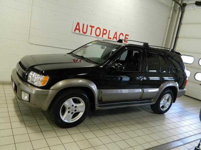 Photo of 2002 Infiniti QX4