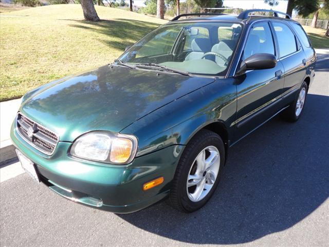 Photo of 2000 Suzuki Esteem