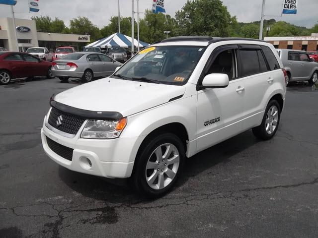 Photo of 2011 Suzuki Grand Vitara