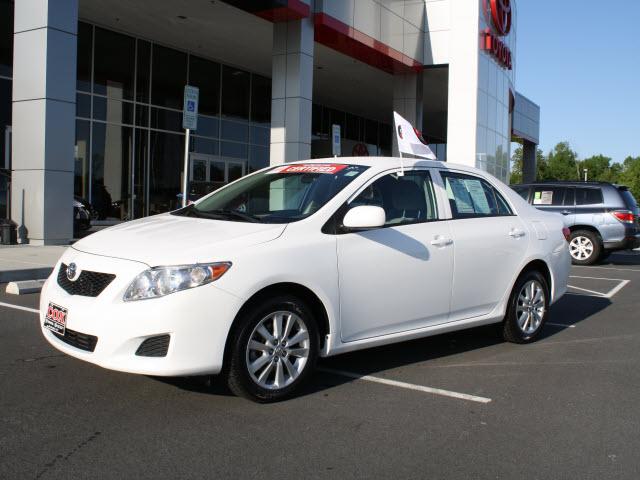 Photo of 2010 Toyota Corolla
