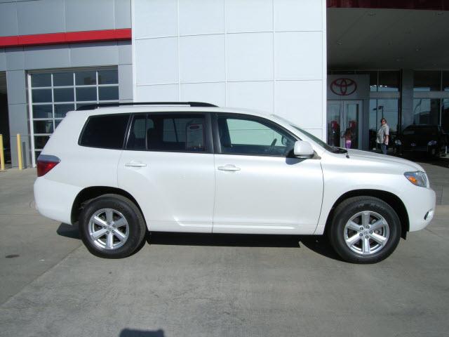 Photo of 2010 Toyota Highlander