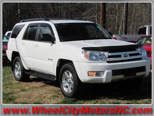 Photo of 2004 Toyota 4Runner