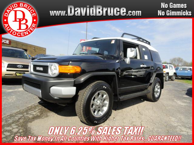 Photo of 2012 Toyota FJ Cruiser