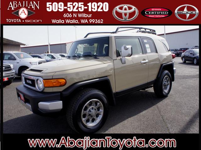 Photo of 2012 Toyota FJ Cruiser