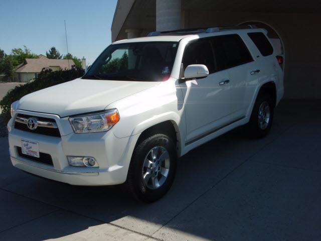 Photo of 2011 Toyota 4Runner