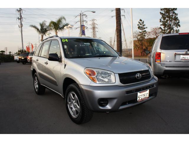 Photo of 2004 Toyota RAV4
