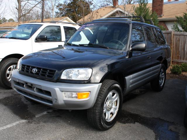 Photo of 2000 Toyota RAV4