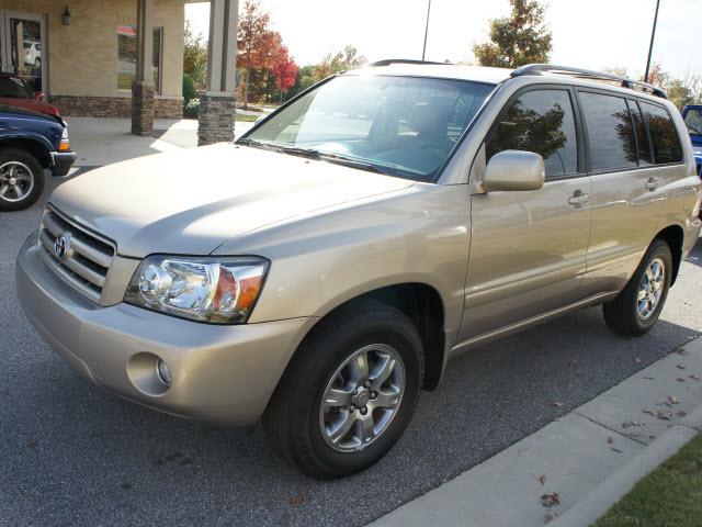 Photo of 2005 Toyota Highlander