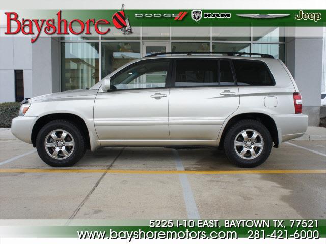 Photo of 2005 Toyota Highlander