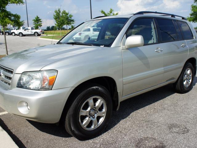 Photo of 2005 Toyota Highlander