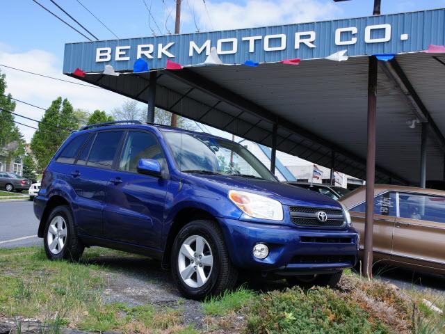 Photo of 2005 Toyota RAV4