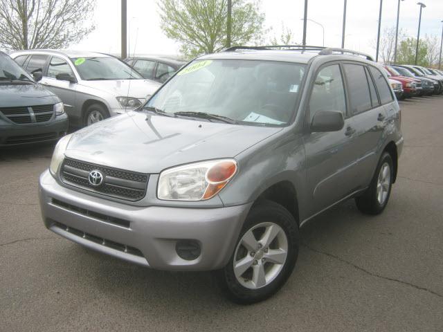 Photo of 2004 Toyota RAV4