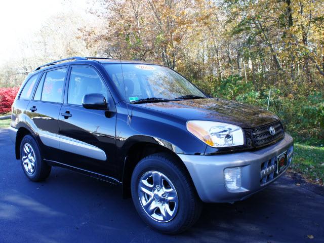 Photo of 2003 Toyota RAV4