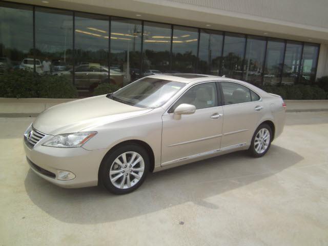 Photo of 2010 Lexus ES 350