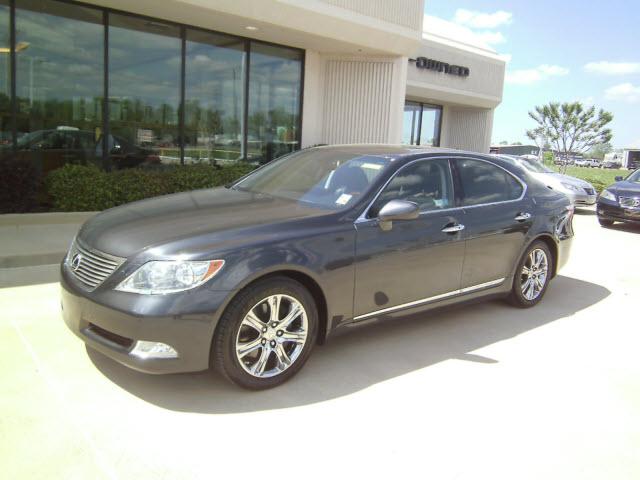 Photo of 2008 Lexus LS 460