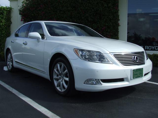 Photo of 2009 Lexus LS 460