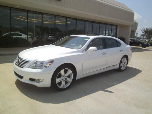 Photo of 2010 Lexus LS 460