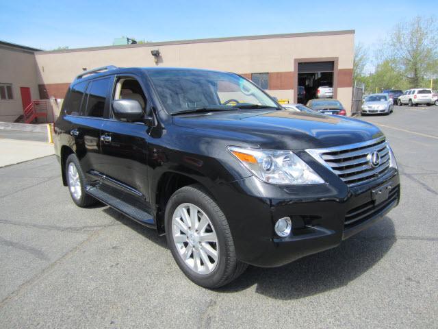 Photo of 2010 Lexus LX 570