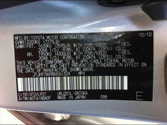 Photo of 2011 Lexus LX 570