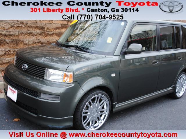 Photo of 2005 Scion xB