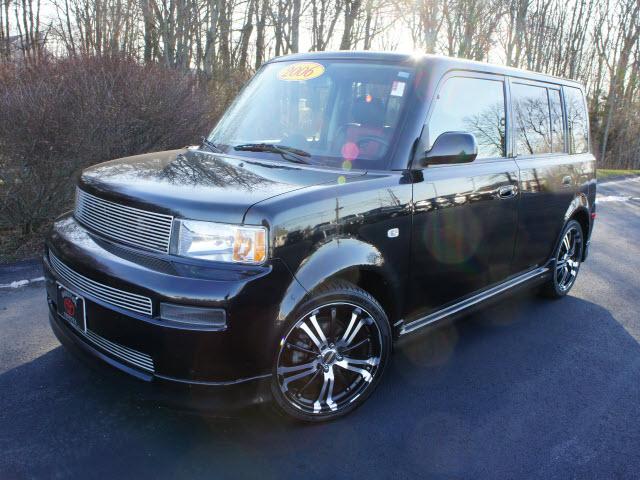 Photo of 2006 Scion xB