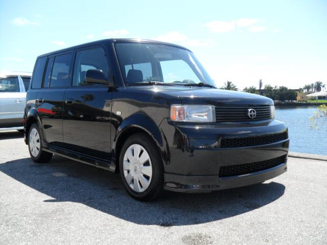 Photo of 2006 Scion xB