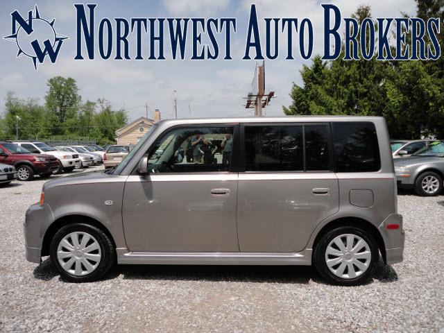 Photo of 2004 Scion xB
