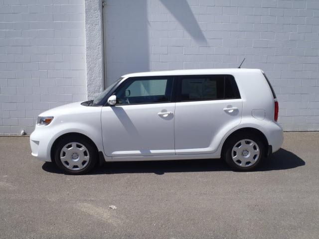 Photo of 2010 Scion xB
