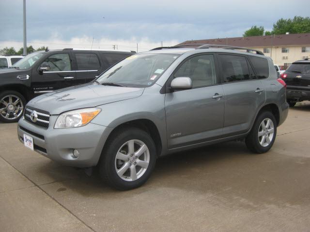 Photo of 2006 Toyota RAV4
