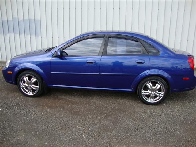 Photo of 2004 Suzuki Forenza