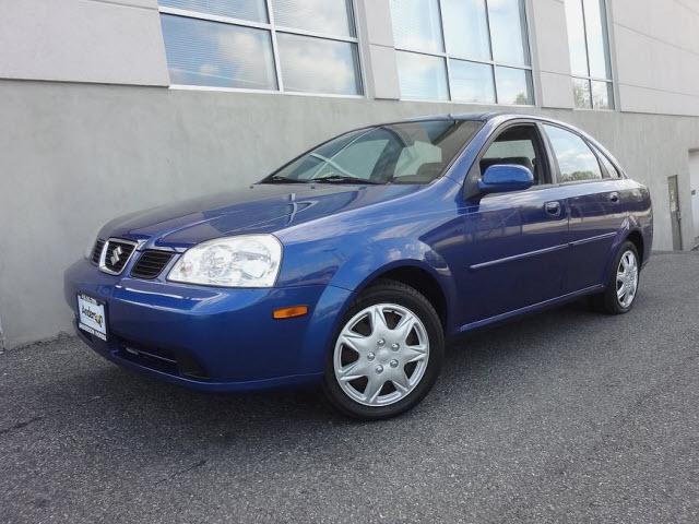 Photo of 2004 Suzuki Forenza