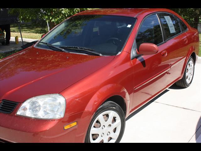 Photo of 2004 Suzuki Forenza