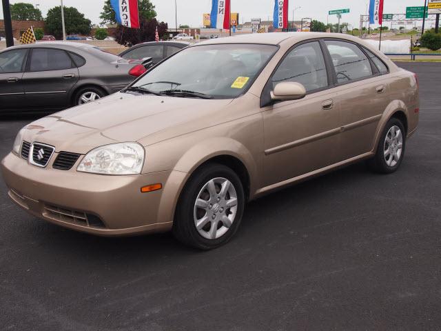 Photo of 2004 Suzuki Forenza