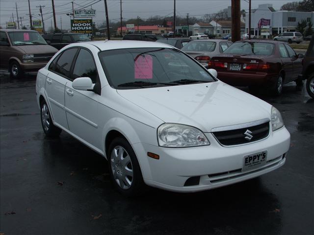 Photo of 2006 Suzuki Forenza